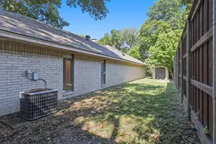 7211 Valley View Pl, Dallas, TX 75240 - Photo 29