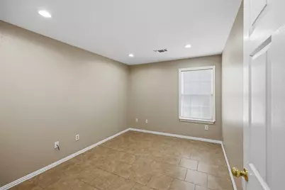 2803 Wayside Avenue, Fort Worth, TX 76110 - Photo 19