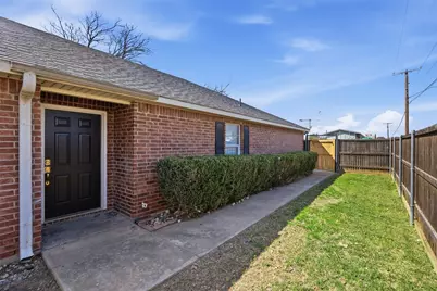 2803 Wayside Avenue, Fort Worth, TX 76110 - Photo 5