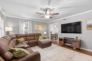 900 W Reeves, Decatur, TX 76234 - Photo 7