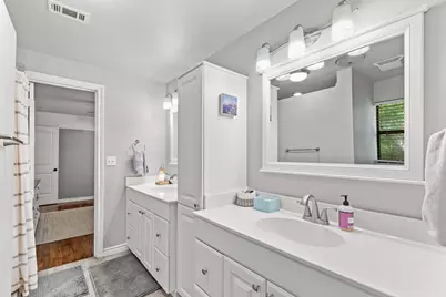 900 W Reeves, Decatur, TX 76234 - Photo 17