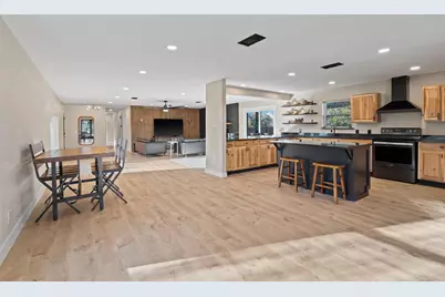 12664 Highway 199 W, Poolville, TX 76487 - Photo 13