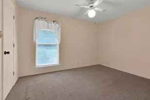 2009 Oak Creek Dr, Sherman, TX 75092 - Photo 17