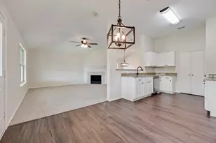 808 Sage Cir, Burleson, TX 76028 - Photo 17