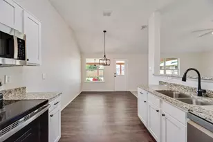 808 Sage Cir, Burleson, TX 76028 - Photo 31