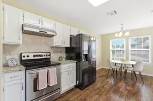 2627 Bayberry Ln, Euless, TX 76039 - Photo 9