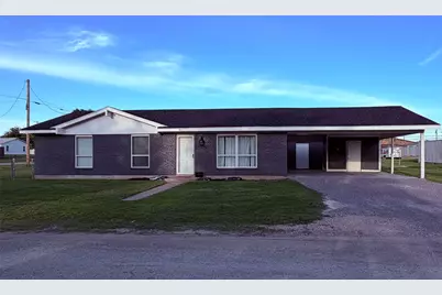 316 N Main, Henrietta, TX 76365 - Photo 1