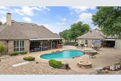 805 Mallard Pointe Drive, Granbury, TX 76049 - Photo 39