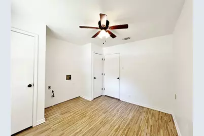 221 Connie Drive, DeSoto, TX 75115 - Photo 11