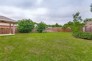 5891 Candlelight Ln, Grand Prairie, TX 75052 - Photo 25