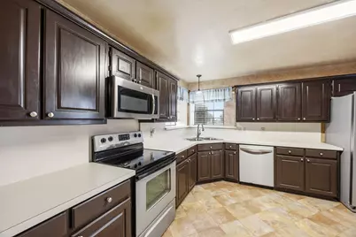 2060 Arbor Creek Drive #B, Carrollton, TX 75010 - Photo 9