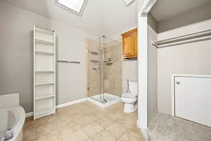 2060 Arbor Creek Dr, Carrollton, TX 75010 - Photo 17