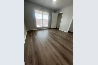 1104 Southmoor Drive #B, Arlington, TX 76010 - Photo 5