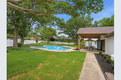 105 Meadow Oak Court, Double Oak, TX 75077 - Photo 37