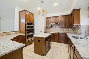 2471 Somervell Tr, Grand Prairie, TX 75052 - Photo 13