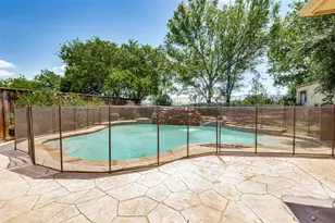 2471 Somervell Tr, Grand Prairie, TX 75052 - Photo 33