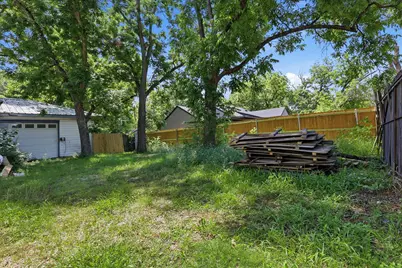 1111 Willow Street, Grand Prairie, TX 75050 - Photo 19