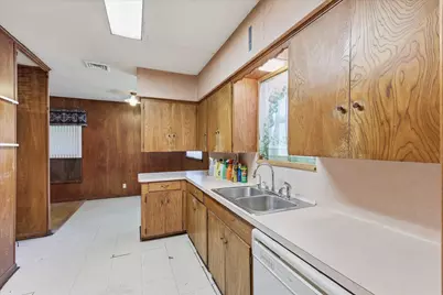 1111 Willow Street, Grand Prairie, TX 75050 - Photo 11