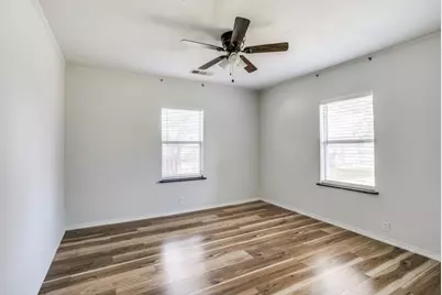 508 N Pine Street, Roanoke, TX 76262 - Photo 9