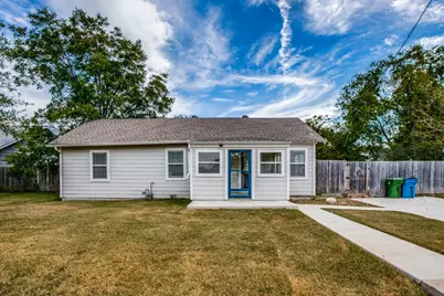 508 N Pine Street, Roanoke, TX 76262 - Photo 1