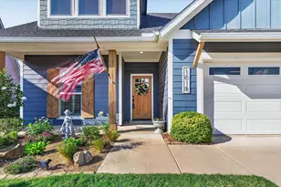 1018 Meadow Bend Loop N, Grapevine, TX 76051 - Photo 3