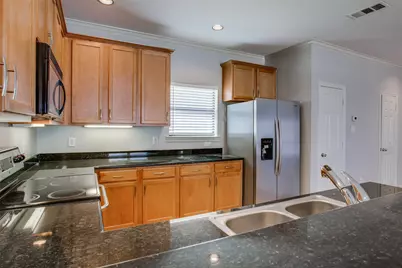 2415 Stutz Drive #C, Dallas, TX 75235 - Photo 9