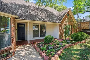 4917 Rockford Ct, Arlington, TX 76017 - Photo 3