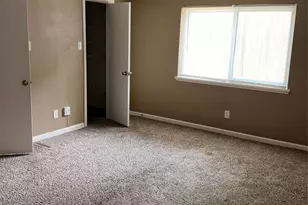 4625 Chalk Ct, Grand Prairie, TX 75052 - Photo 13