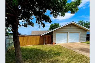 4814 Lovell Avenue, Fort Worth, TX 76107 - Photo 1