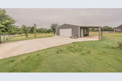 112 Oaks Springs Lane, Weatherford, TX 76087 - Photo 3
