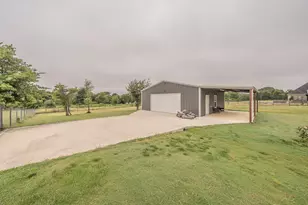 112 Oaks Spgs Ln, Weatherford, TX 76087 - Photo 3