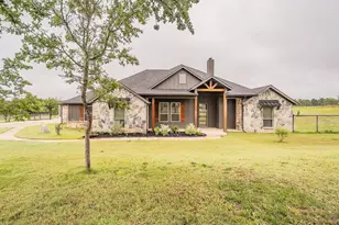 112 Oaks Spgs Ln, Weatherford, TX 76087 - Photo 1