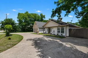 307 Dixon St, Terrell, TX 75160 - Photo 3