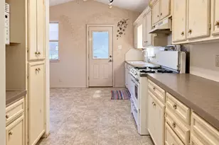 1332 Florea St, Graham, TX 76450 - Photo 13