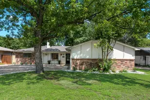 203 Sunset Ct, Arlington, TX 76013 - Photo 3