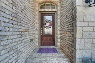 3667 Hidden Holw Dr, Grand Prairie, TX 76065 - Photo 5