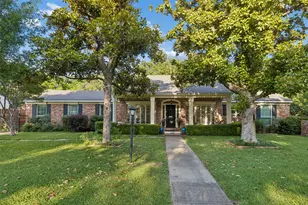 11122 Candlelight Ln, Dallas, TX 75229 - Photo 1