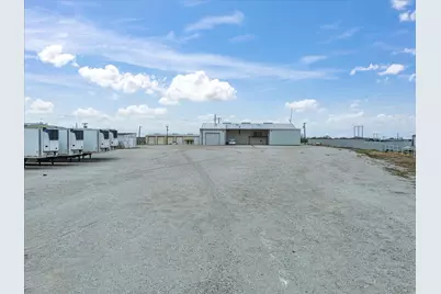 707 S Wickham Street, Alvord, TX 76225 - Photo 11