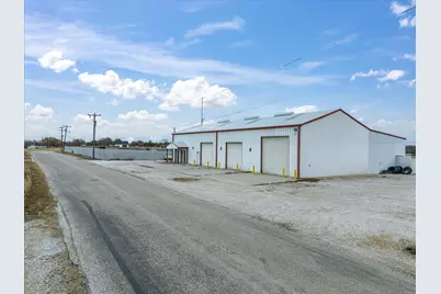 707 S Wickham Street, Alvord, TX 76225 - Photo 5