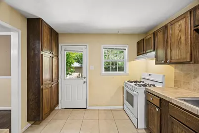 3228 E Perryton Drive, Dallas, TX 75224 - Photo 9