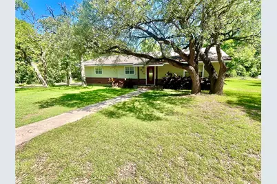 601 Navajo Trail, Hamilton, TX 76531 - Photo 1
