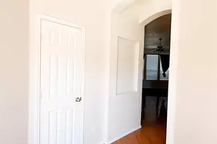 1759 Ridgemar Dr, Grand Prairie, TX 75051 - Photo 9