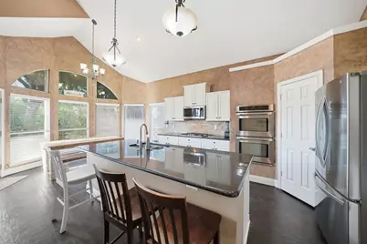 1905 Lakeway Drive, Rowlett, TX 75088 - Photo 3