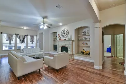 2705 Fox Creek Trail, Arlington, TX 76017 - Photo 15