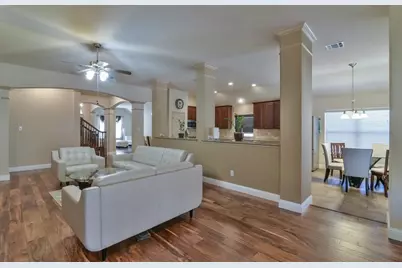 2705 Fox Creek Trail, Arlington, TX 76017 - Photo 11