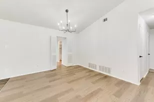1656 Glenhill Ln, Lewisville, TX 75077 - Photo 5