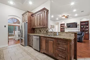 603 Cedar Dr, Pilot Point, TX 76258 - Photo 5