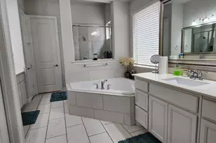 914 Colby Bluff Dr, Rockwall, TX 75087 - Photo 13