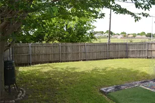 9615 Sophora Cir, Dallas, TX 75249 - Photo 11