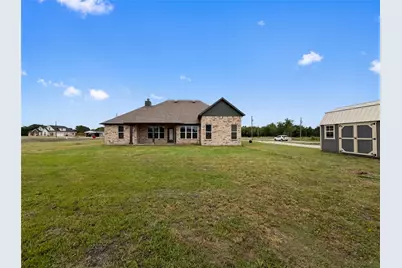 725 Cheyenne Trail, Trenton, TX 75490 - Photo 19